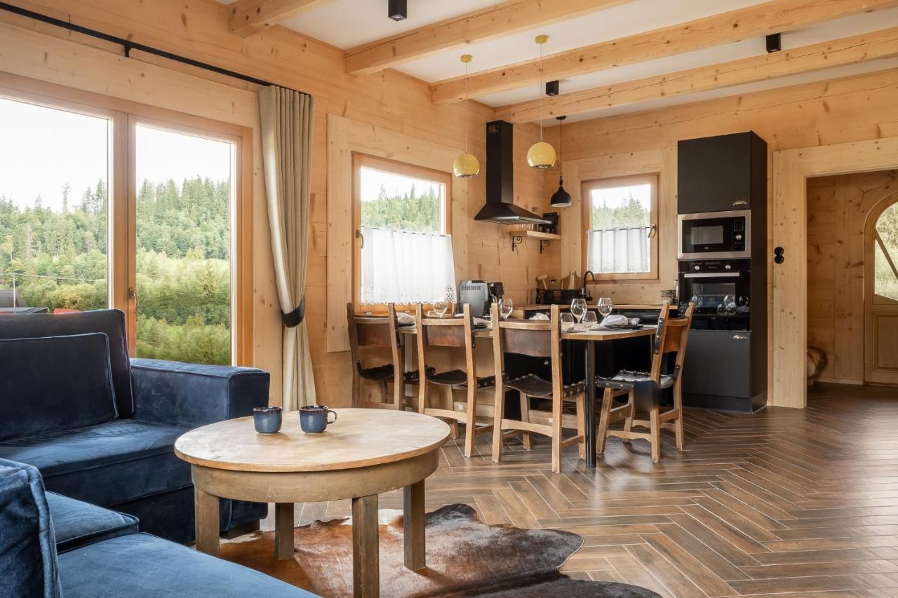 Zacny Lasek Apartment