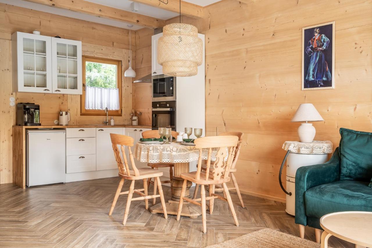 Zacny Lasek Apartment